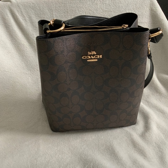 Coach Bucket Bag - Picture 1 of 6